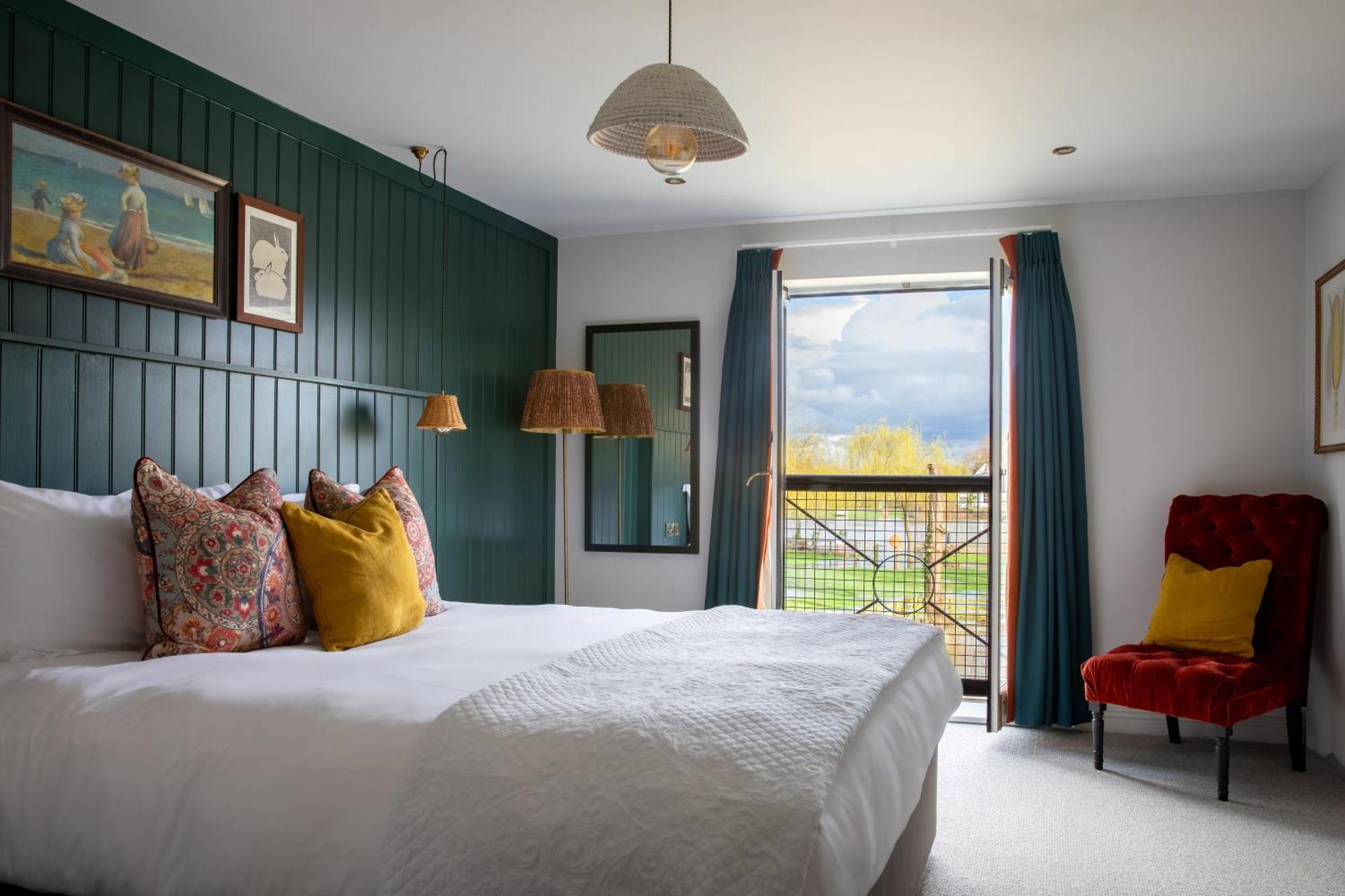 The Bridge Hotel Chertsey Luaran gambar