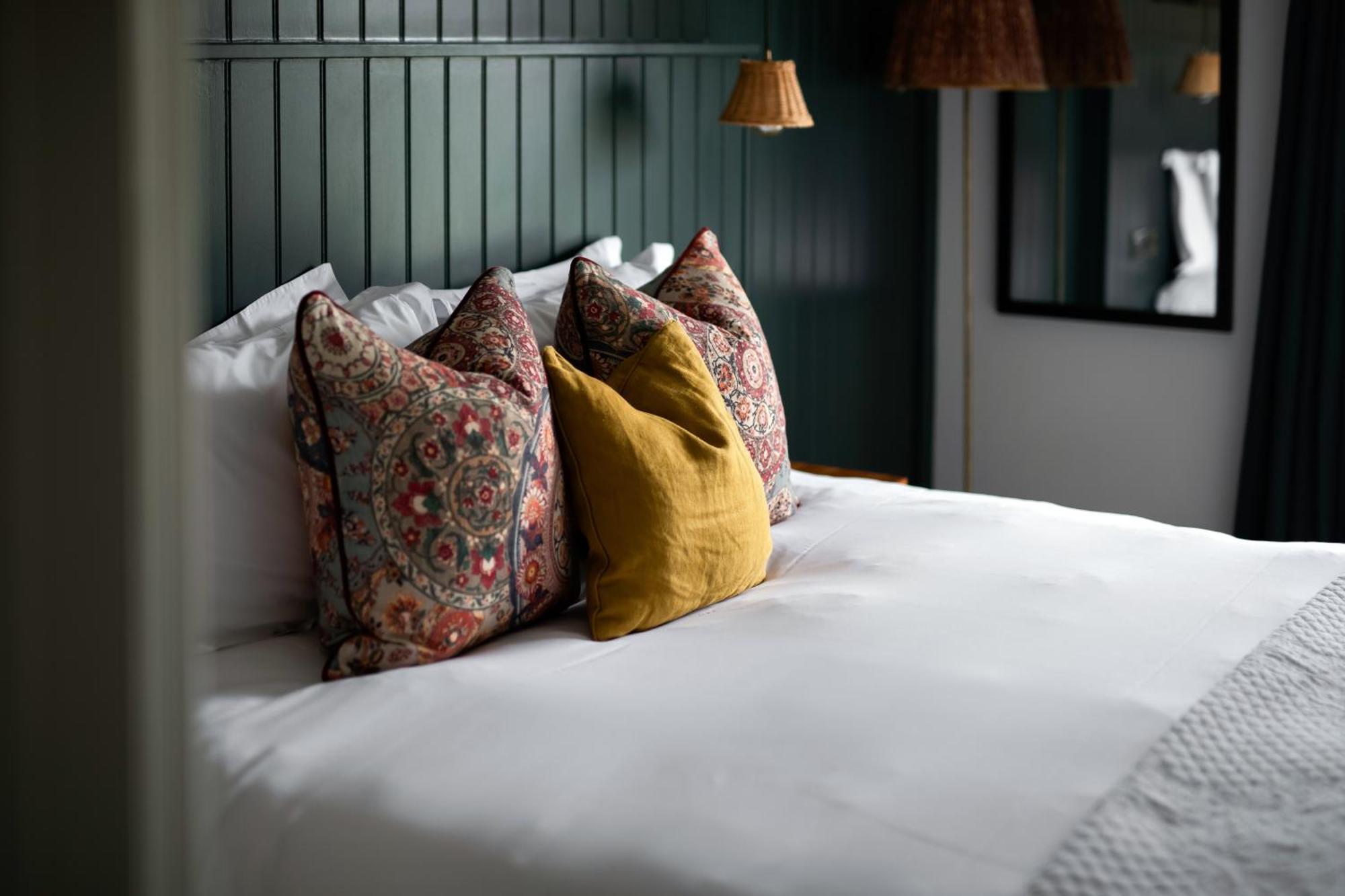 The Bridge Hotel Chertsey Luaran gambar