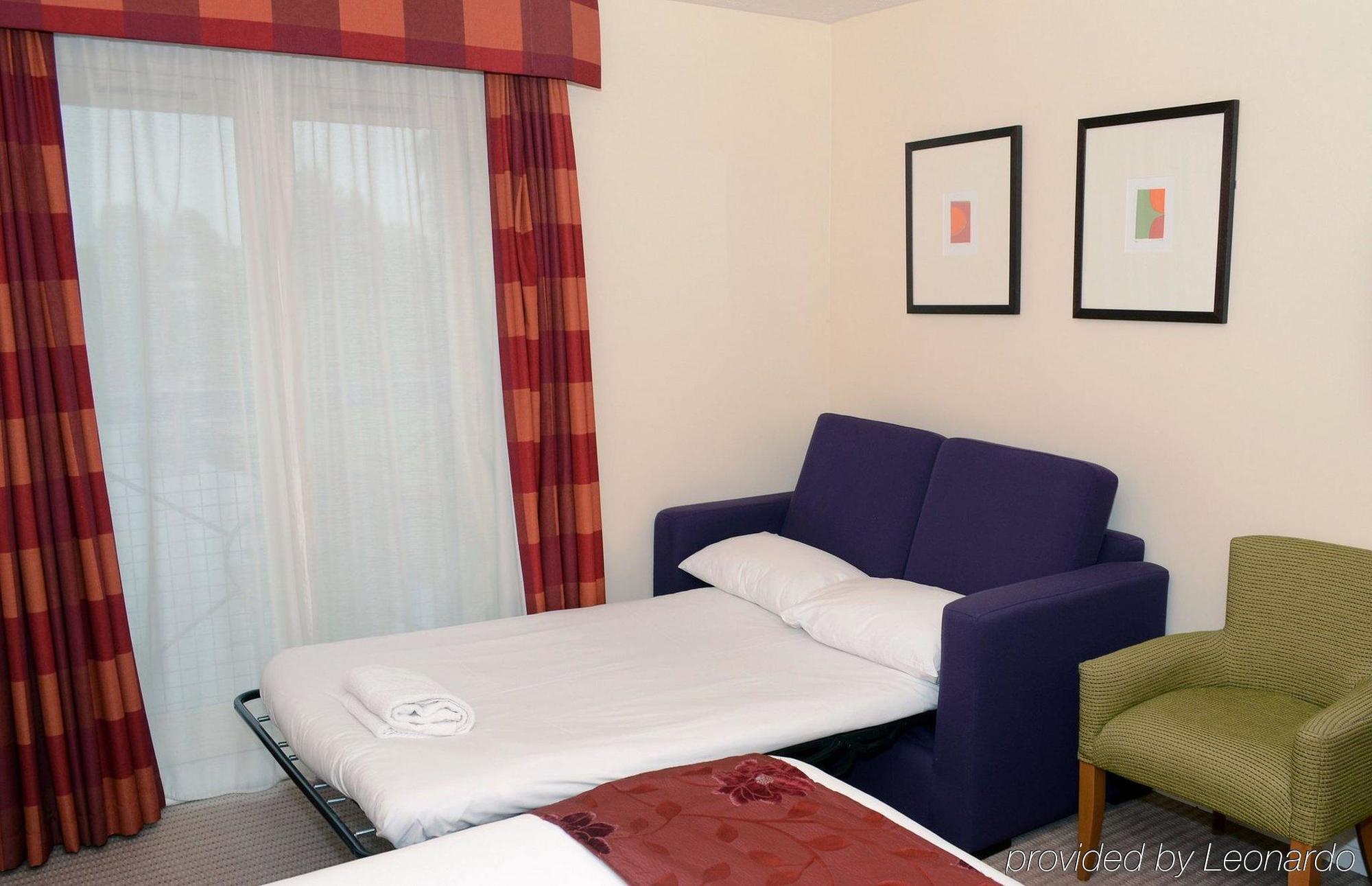 The Bridge Hotel Chertsey Luaran gambar