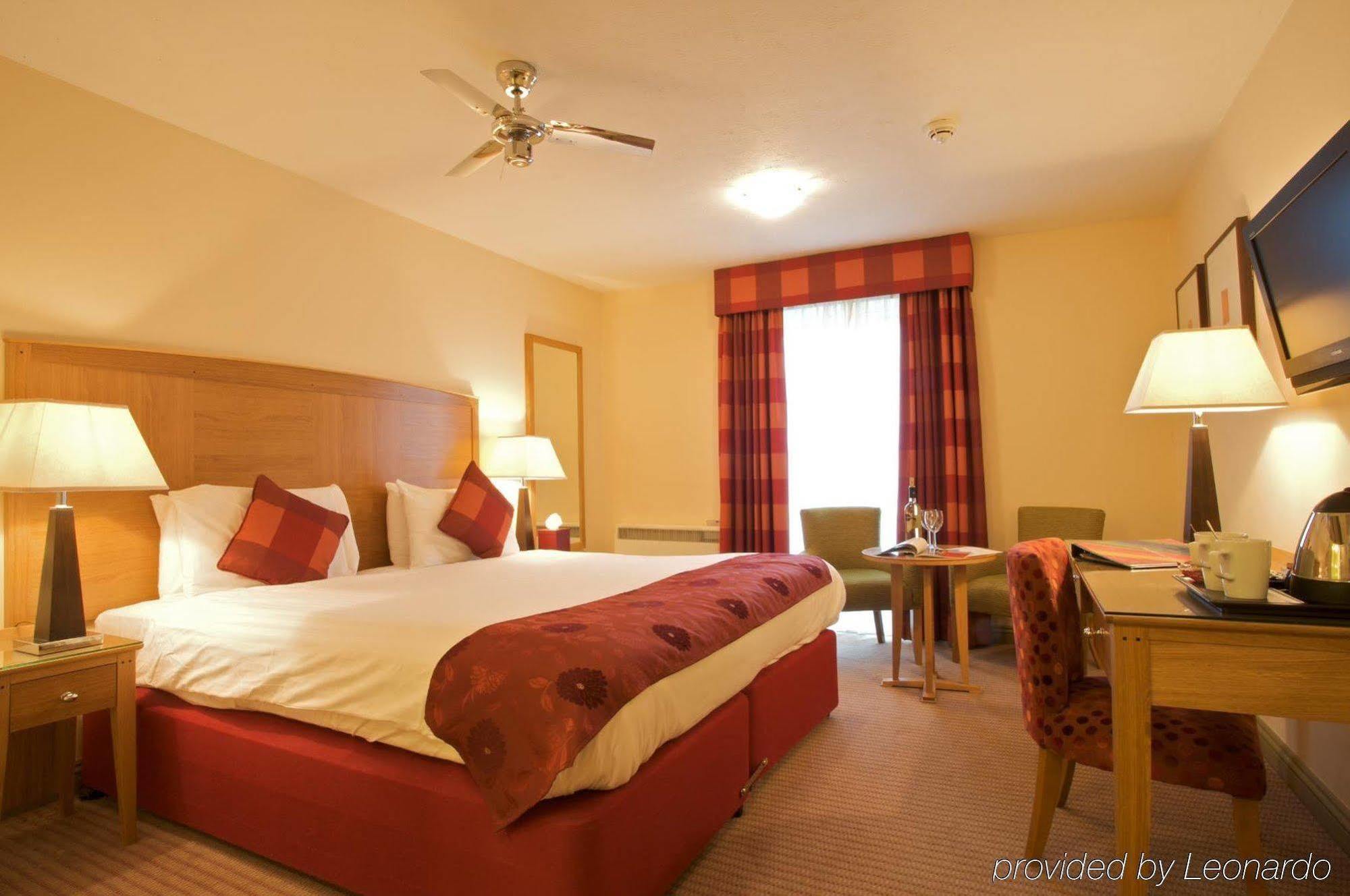 The Bridge Hotel Chertsey Luaran gambar