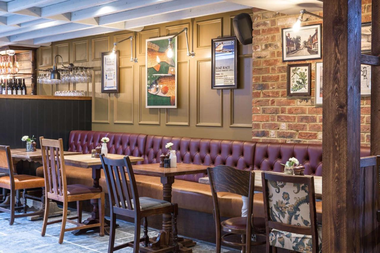 The Bridge Hotel Chertsey Luaran gambar